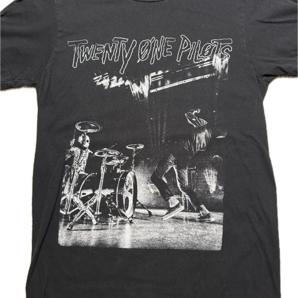 21 Pilots band tee